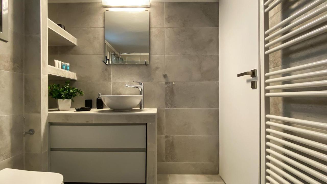 Acropolis Slow Living Apt Under The Parthenon 아테네 외부 사진